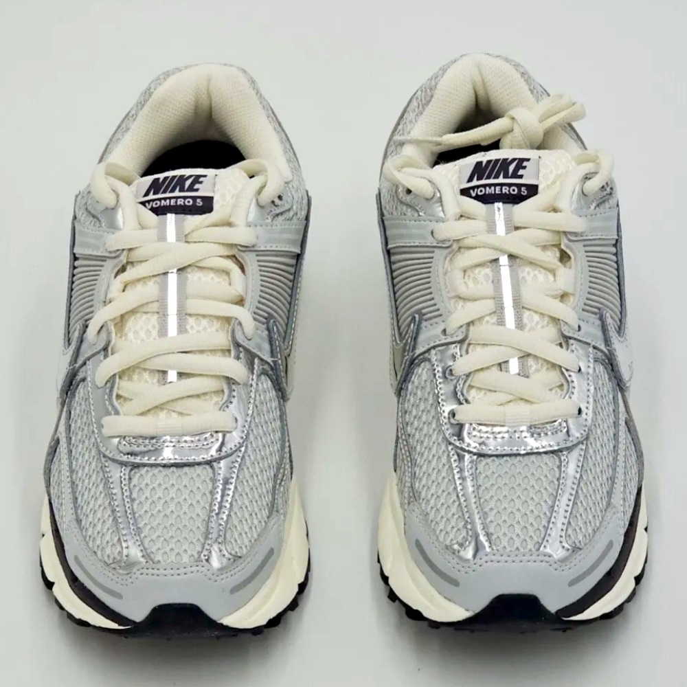 🪙📎🖇️ NIKE ZOOM VOMERO 5 METALLIC SILVER 📐🛸🗑️ - Picture 3 of 7